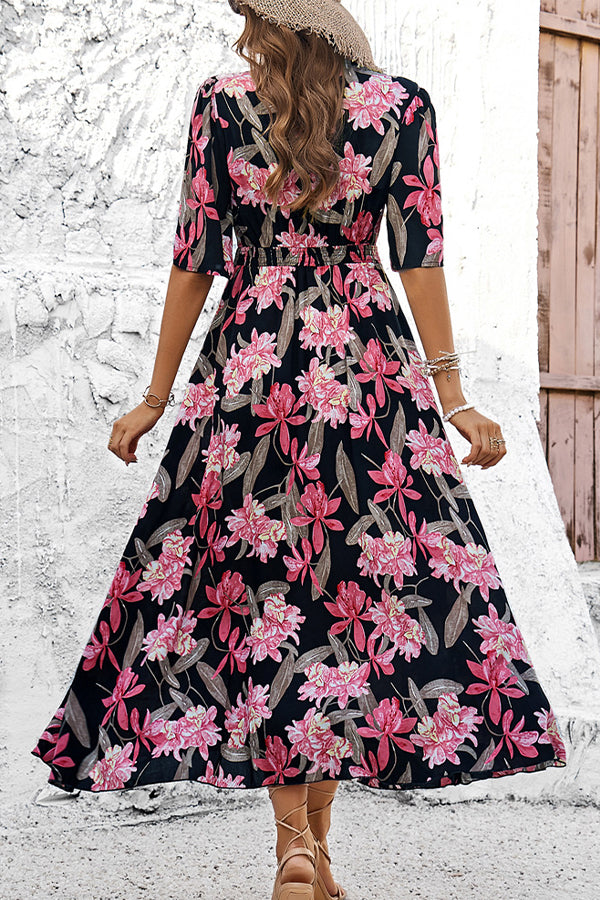 Effortlessly Elegant Dress with a Timeless Design