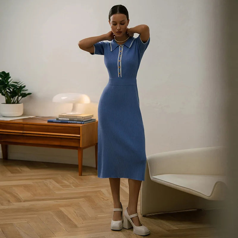 Classic Vintage Dress with a Flattering Fit