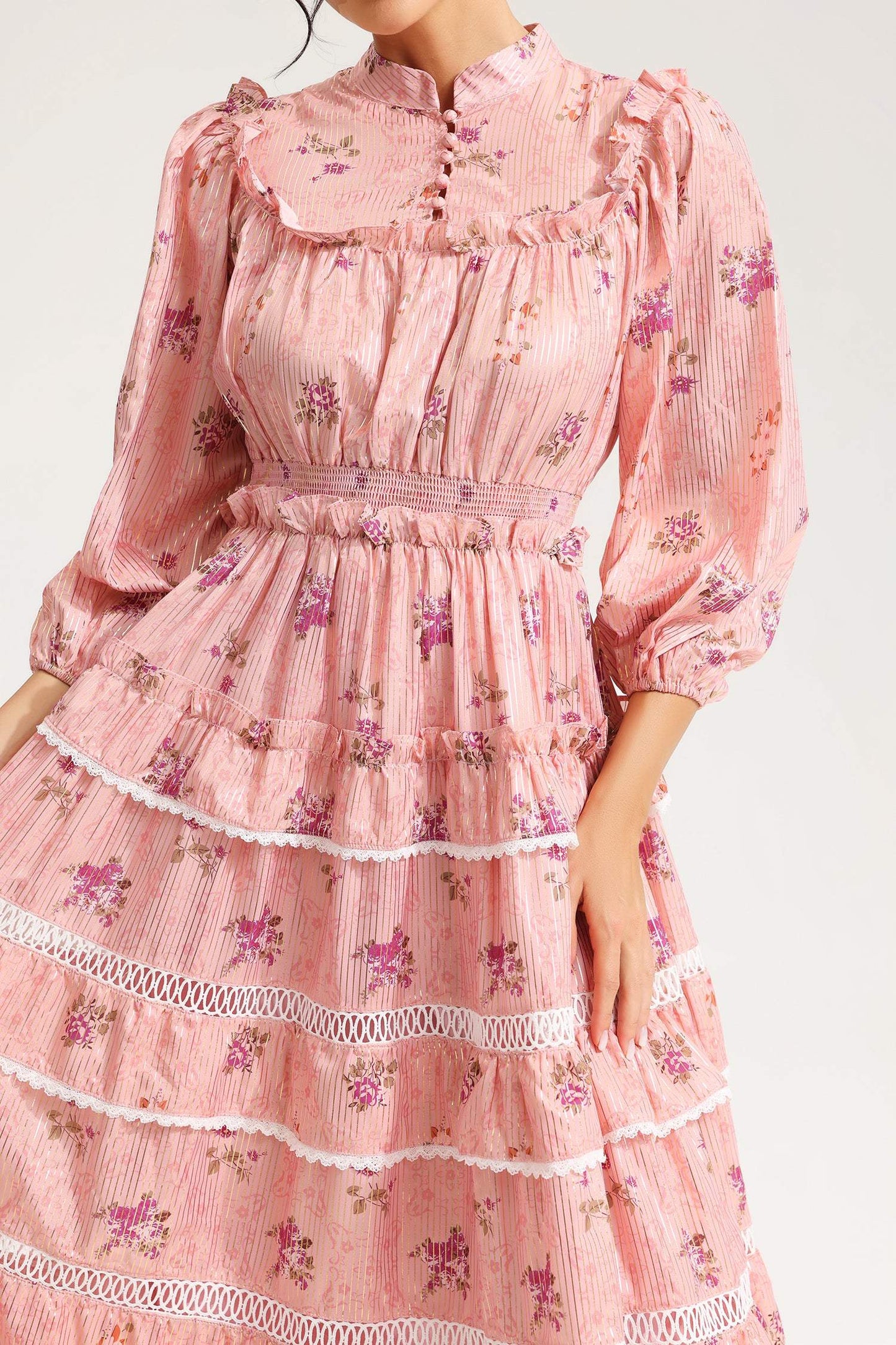 Well Tailored Dress with a Graceful Silhouette