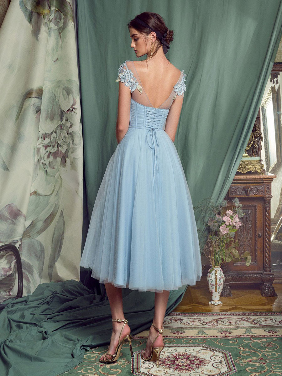 Sophisticated Dress with a Clean Classic Look