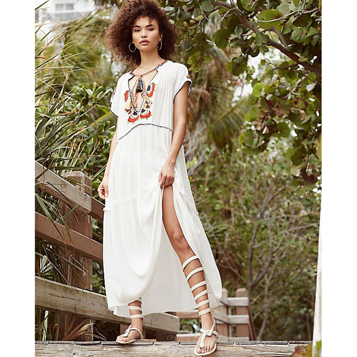Beautifully Finished Dress in a Timeless Design