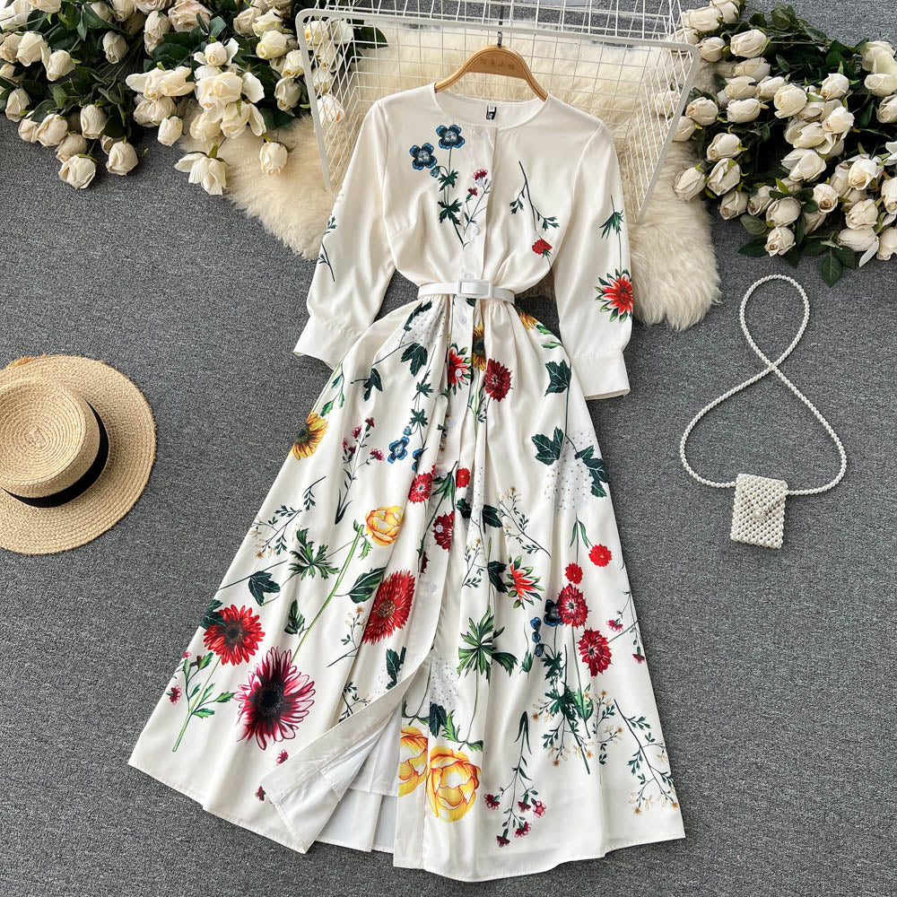 Well Tailored Dress with a Graceful Silhouette