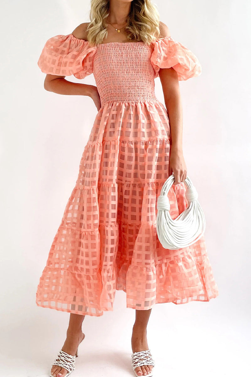 Well Tailored Dress with a Graceful Silhouette