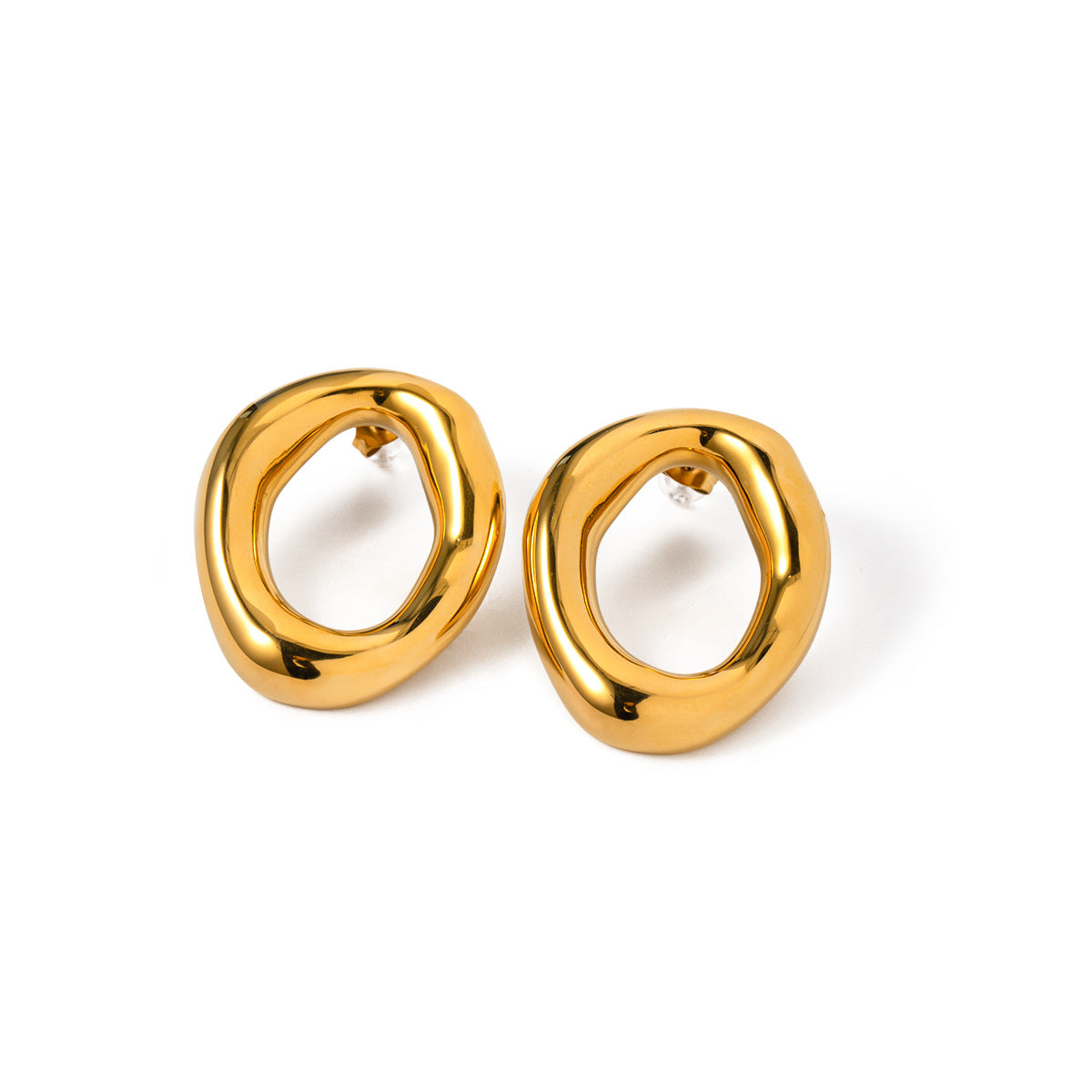 Romantic Gold Earring for Special Moments