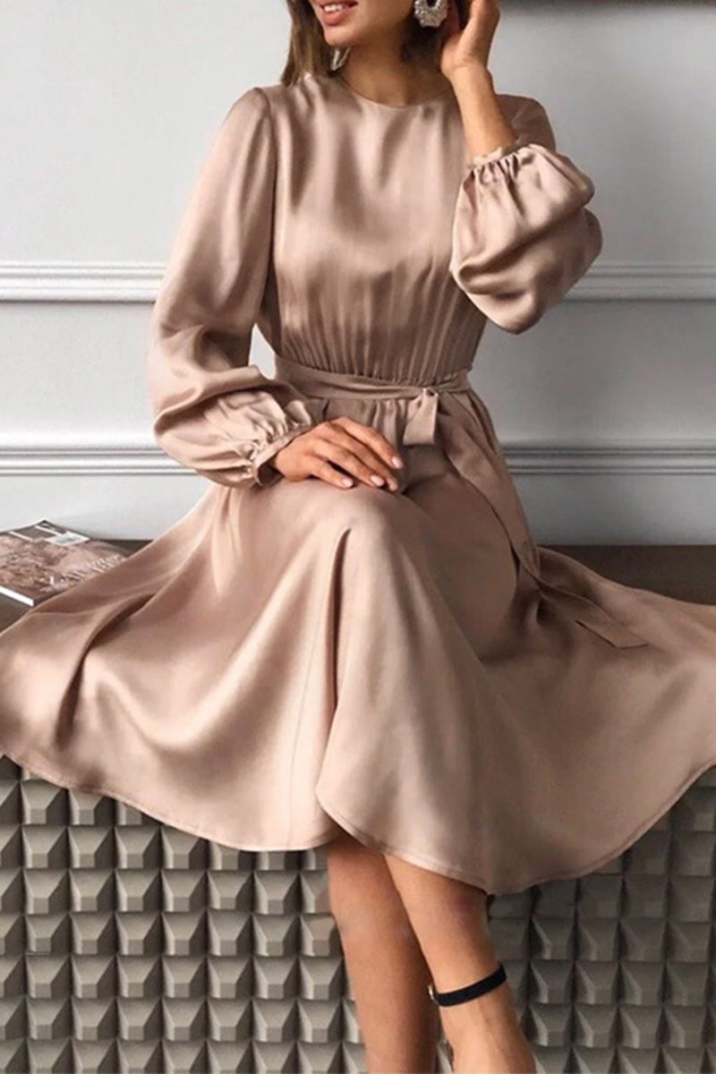 Sophisticated Dress with a Clean Classic Look