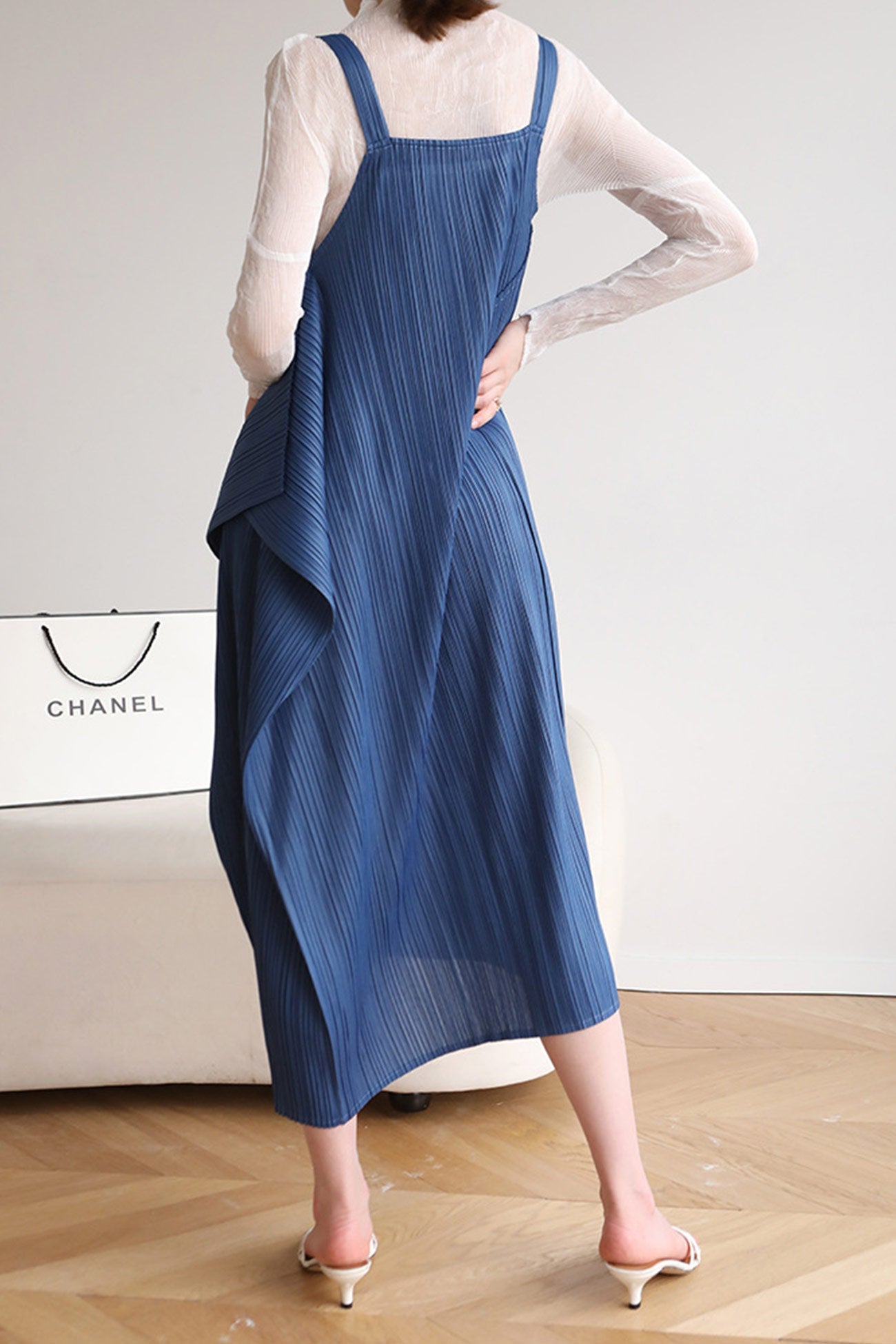Sophisticated Dress with a Clean Classic Look