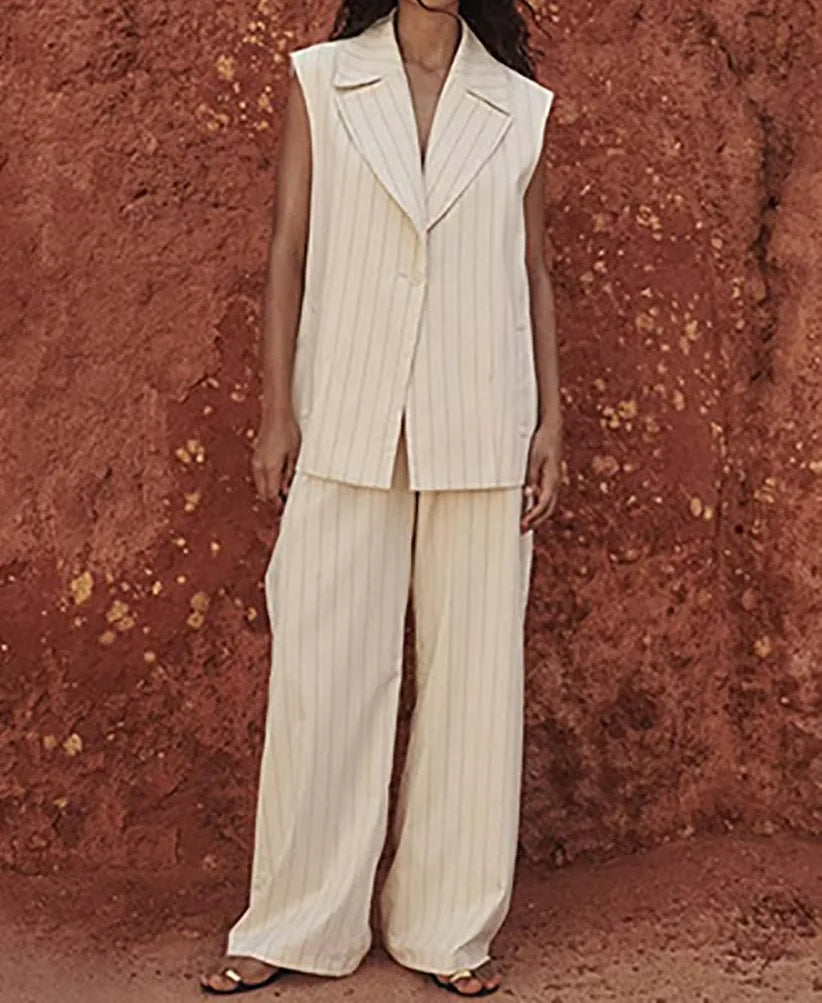 Polished Trousers with an Effortless Classic Look