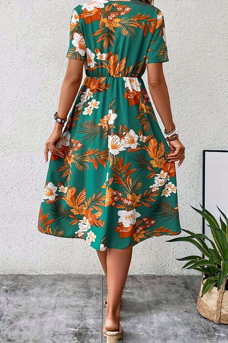 Classic Vintage Dress with a Flattering Fit