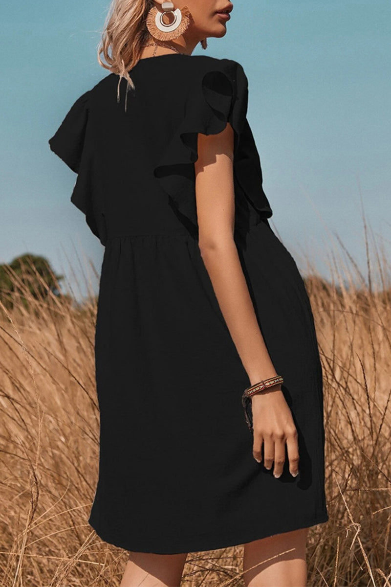 Gracefully Styled Dress for Any Occasion