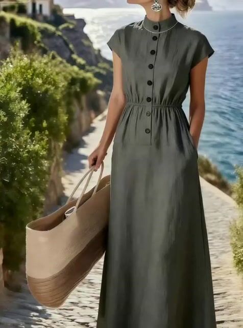 Classic Vintage & Enduringly Stylish Dress