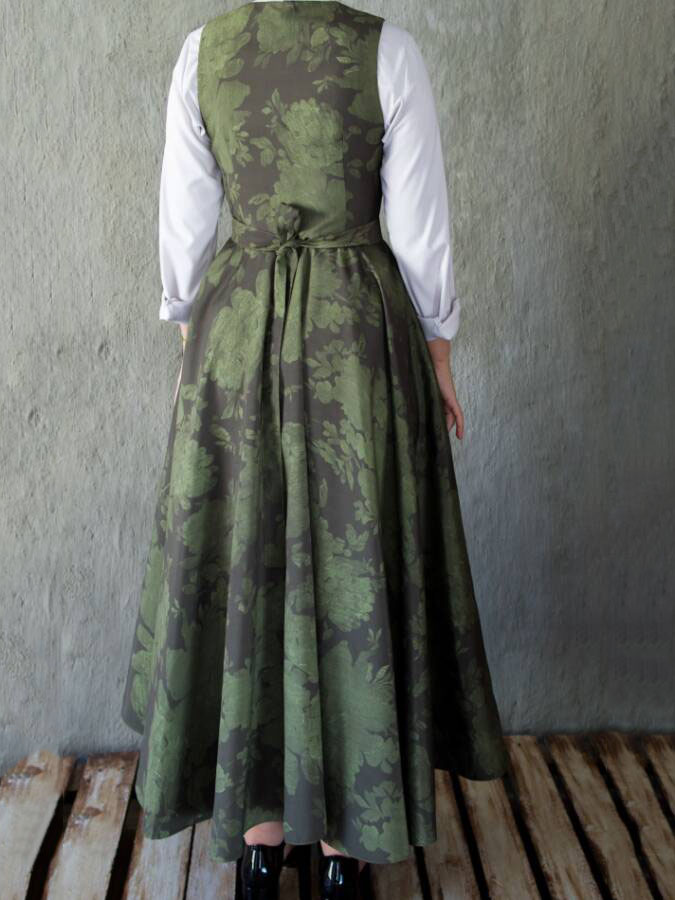 Elegantly Styled Dress for Everyday Wear