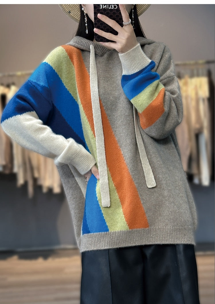 Well Tailored Sweater with a Graceful Silhouette