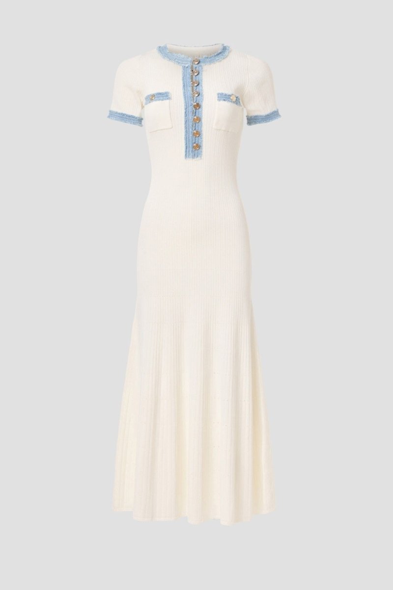 Beautifully Finished Dress in a Timeless Design