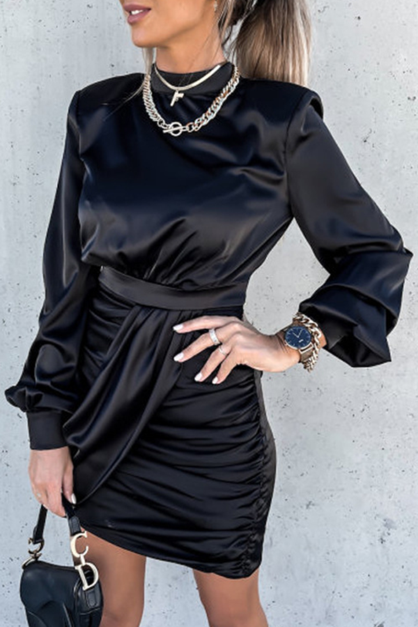 Sophisticated Dress with a Clean Classic Look