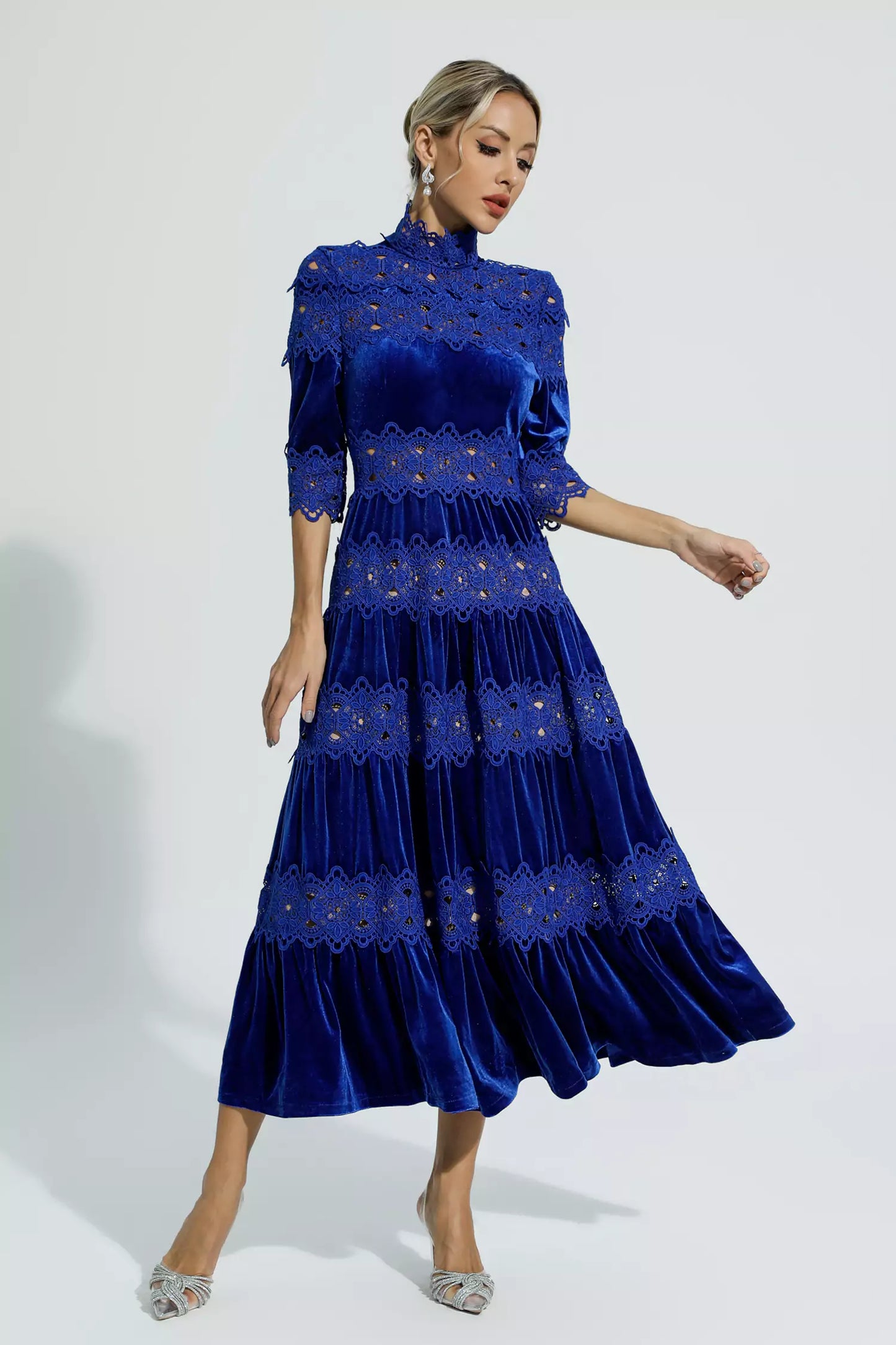 Well Tailored Dress with a Graceful Silhouette