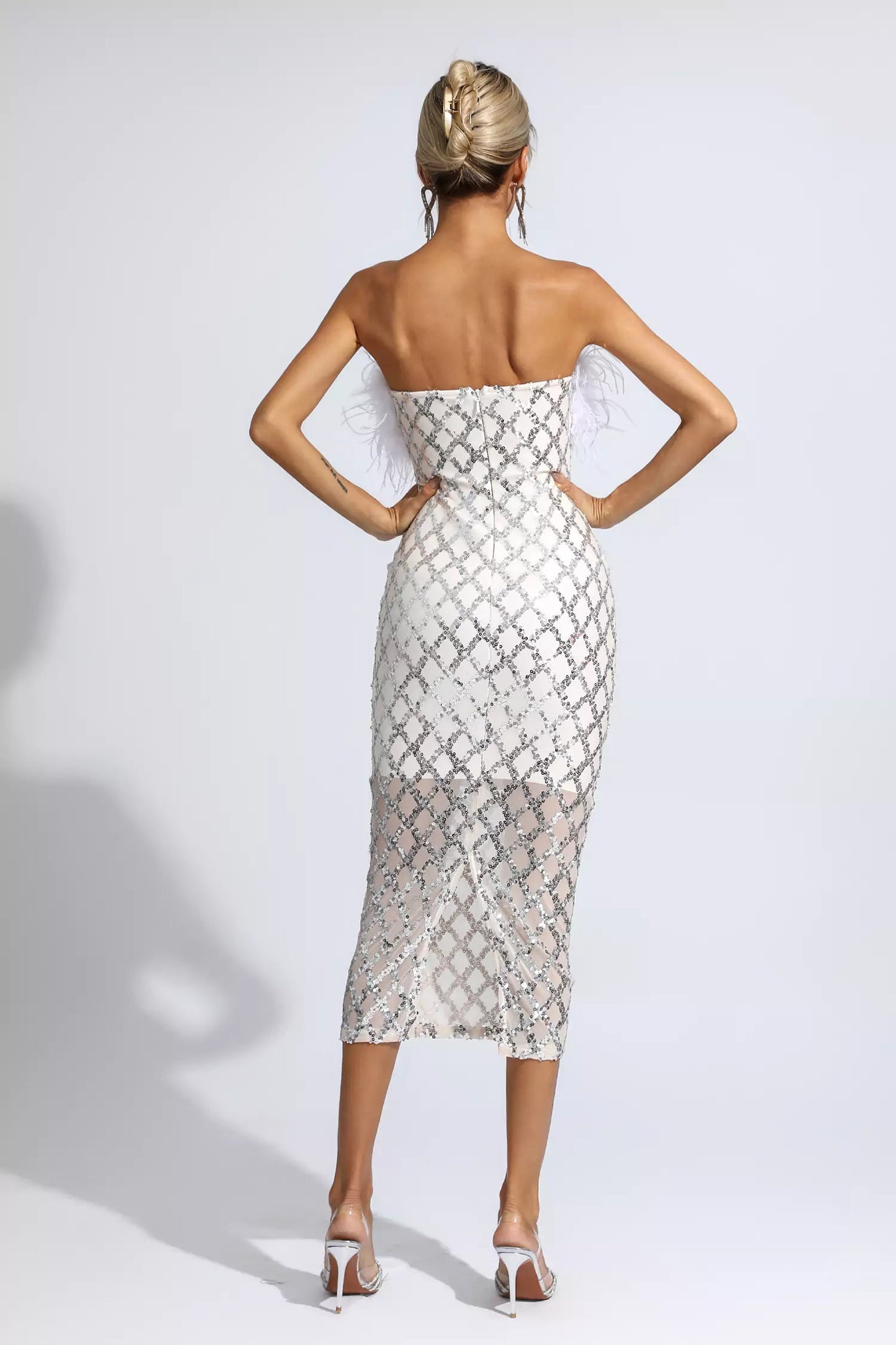 Beautifully Crafted Dress in a Classic Style