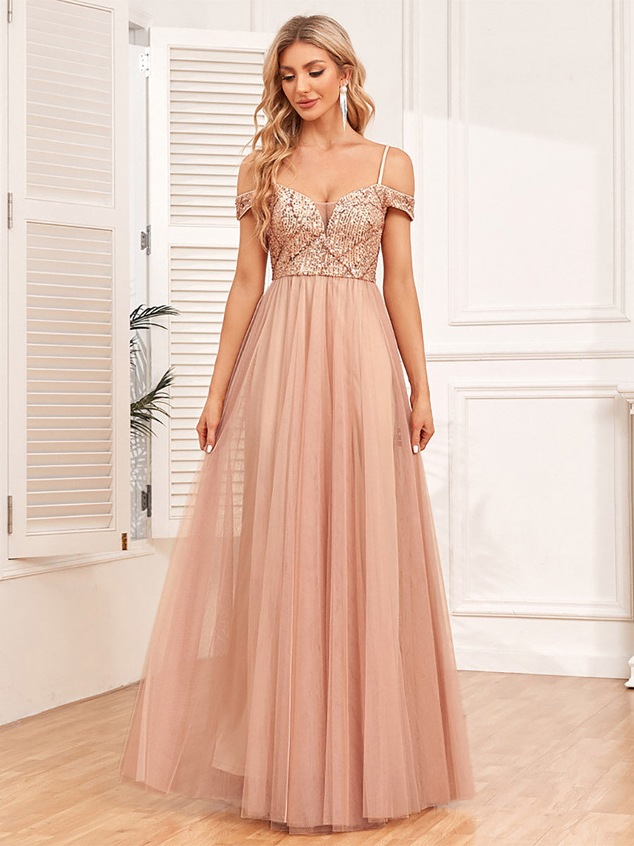 Gracefully Styled Dress for Any Occasion