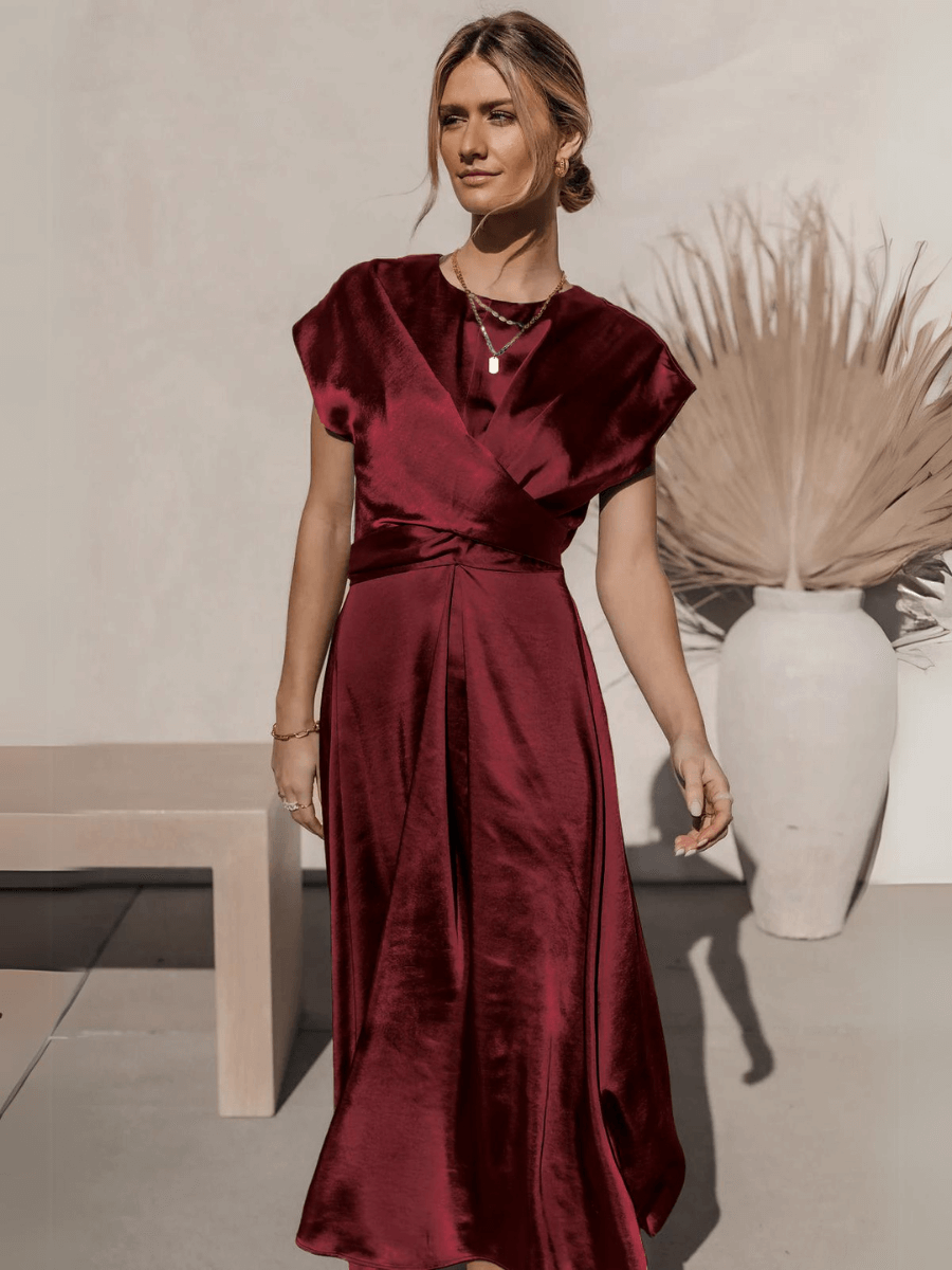 Sophisticated Dress with a Clean Classic Look