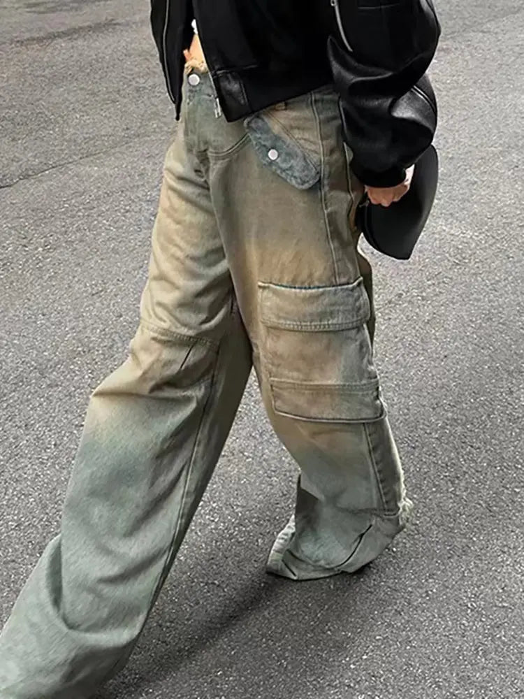 Well Tailored Pants with a Graceful Silhouette