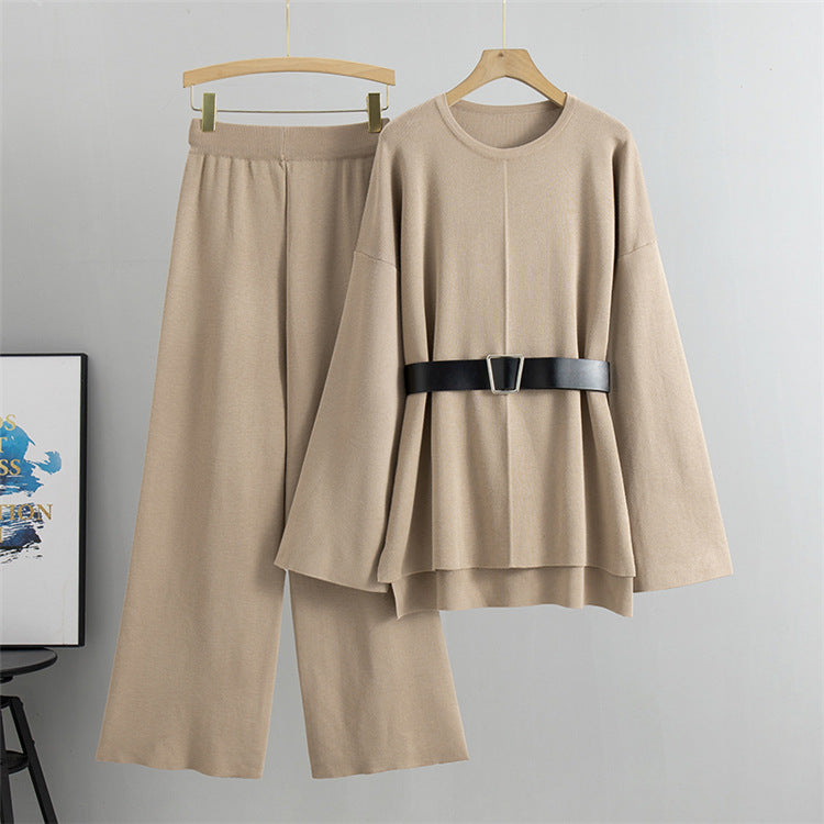 Well Tailored Sweater with a Graceful Silhouette