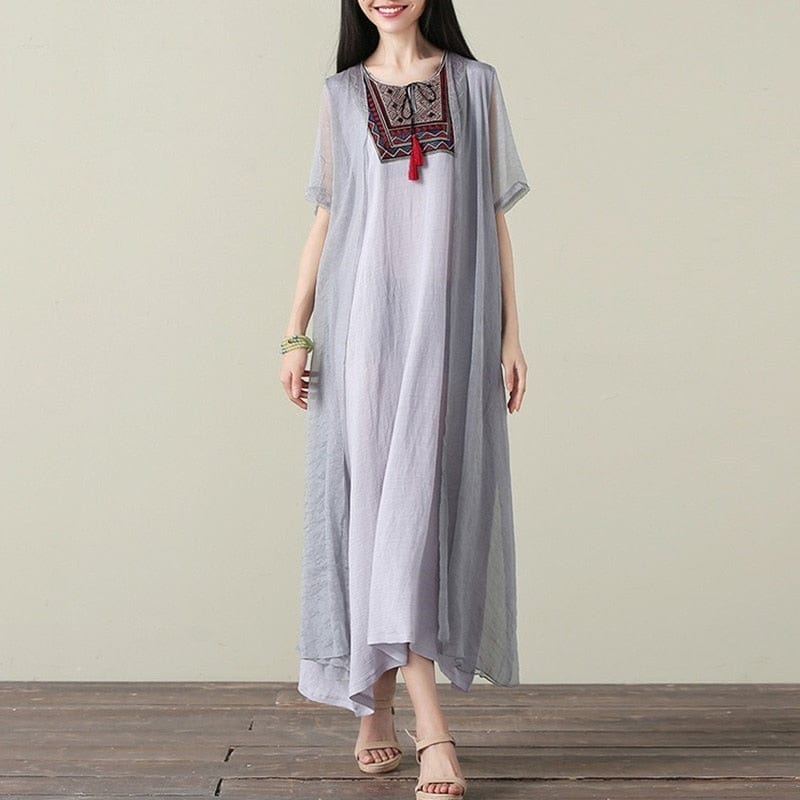 Beautifully Finished Dress in a Timeless Design