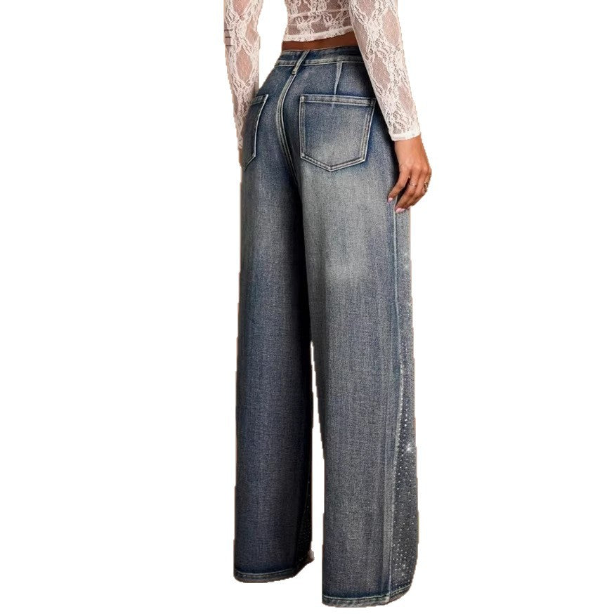 Effortlessly Elegant Garment with a Timeless Design