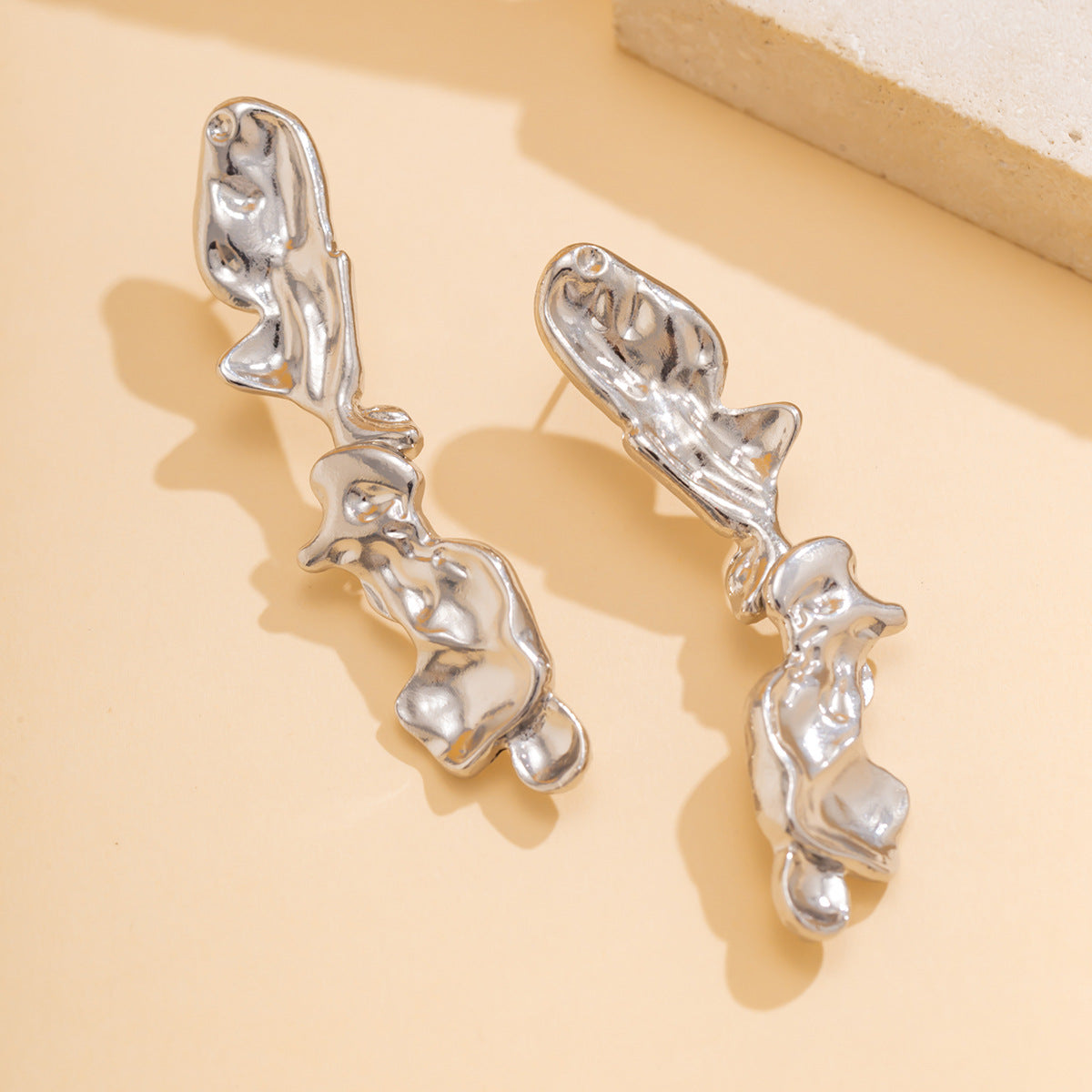 Stud Earrings White K3046