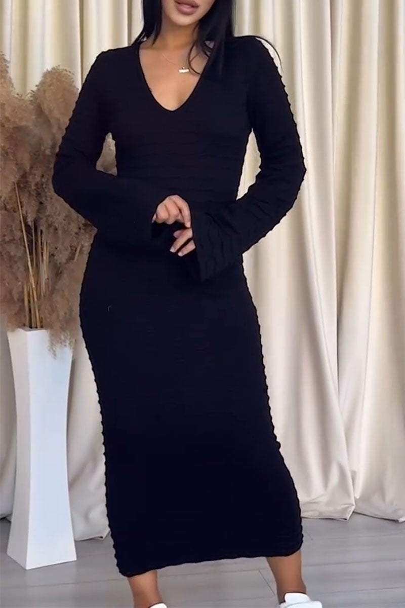 Classic Vintage Dress with a Flattering Fit