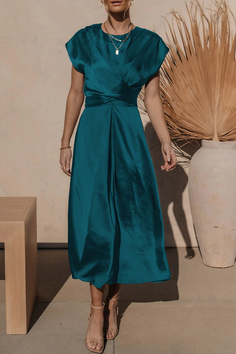 Polished Dress with an Effortless Classic Look