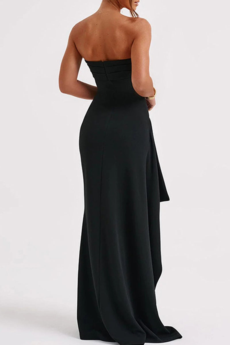 Beautifully Finished Dress in a Timeless Design