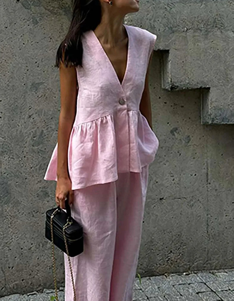 Classic Vintage Trousers with a Flattering Fit