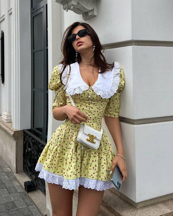 Beautifully Finished Dress in a Timeless Design