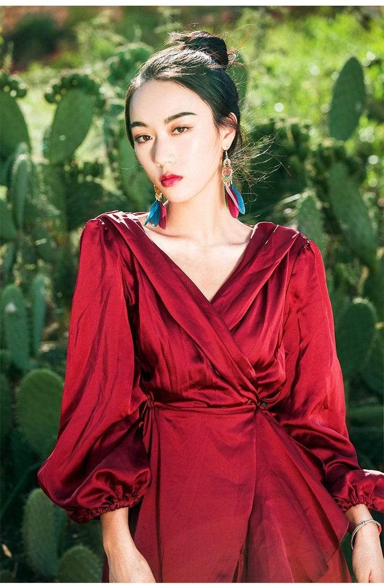 Beautifully Crafted Dress in a Classic Style