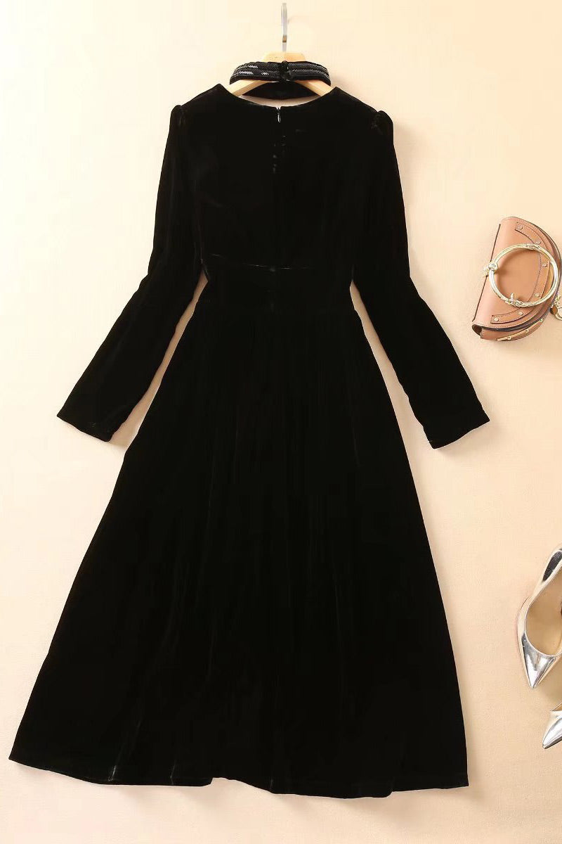 Polished Dress with an Effortless Classic Look