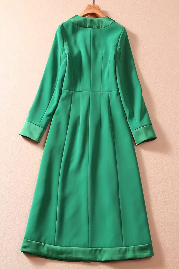 Sophisticated Dress with a Clean Classic Look