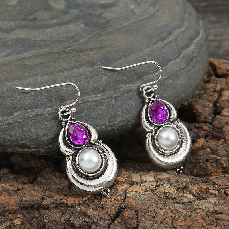 Beautiful Pearl Earring with Unique Style