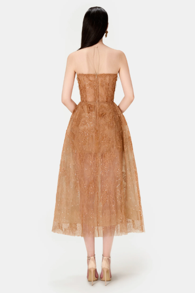 Polished Dress with an Effortless Classic Look