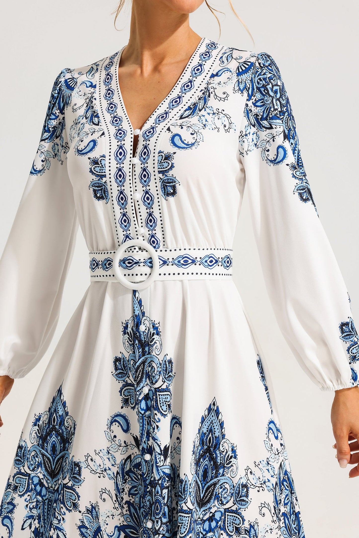 Classic Vintage Dress with a Flattering Fit