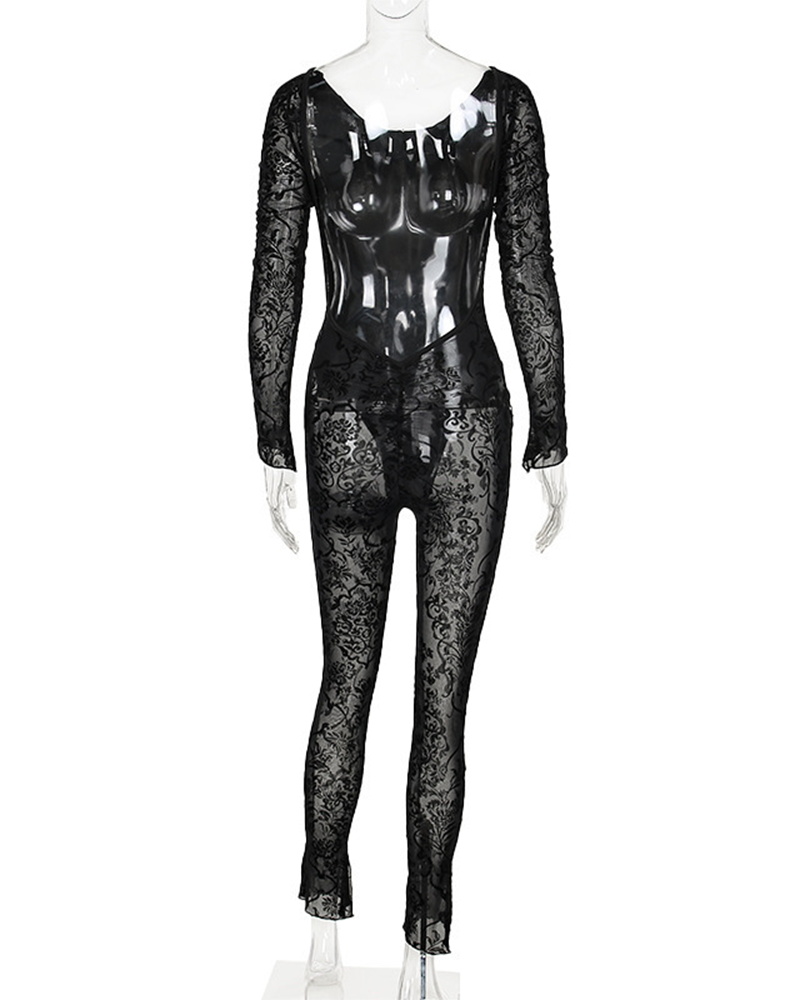 Effortlessly Elegant Garment with a Timeless Design