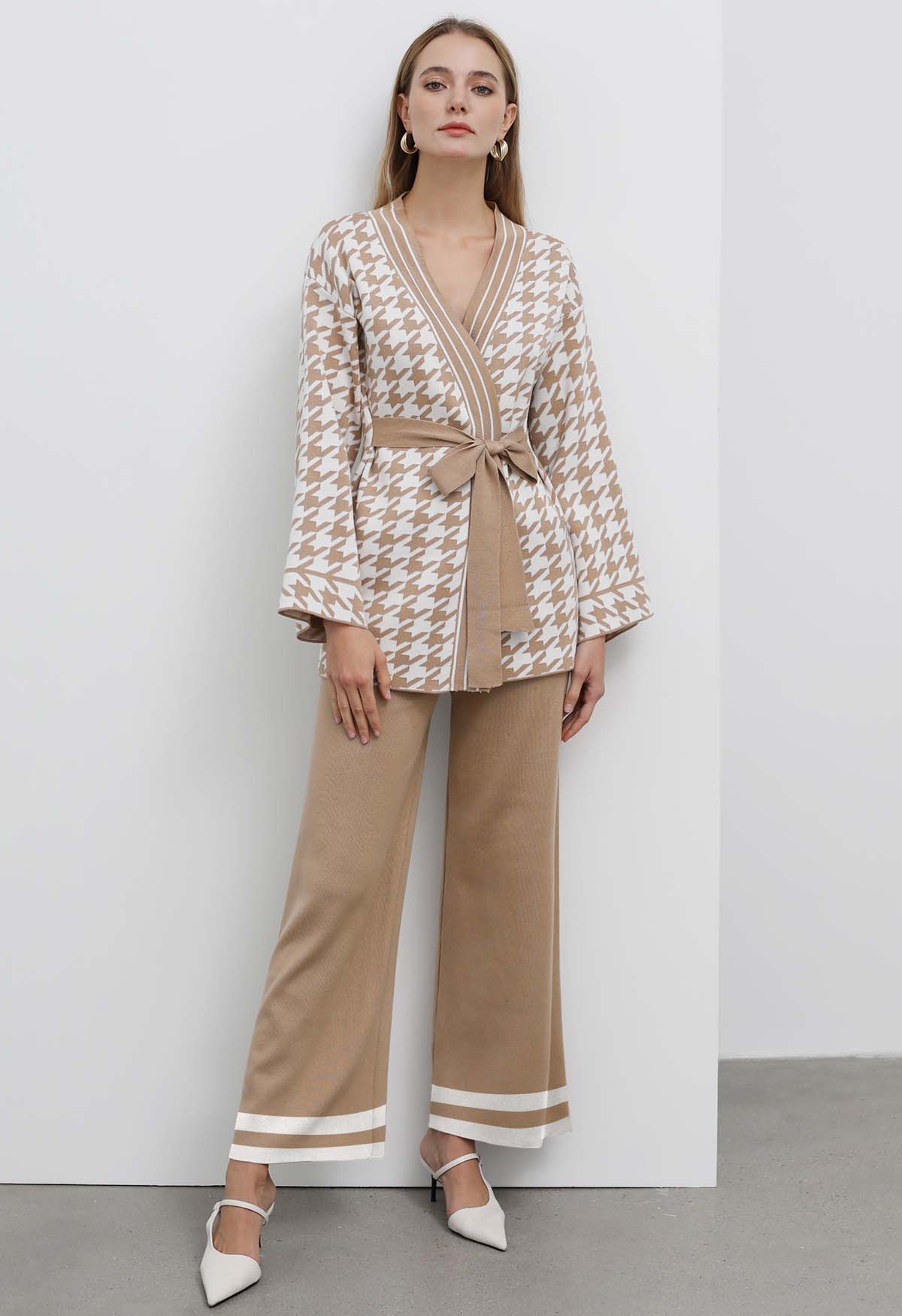 Polished Cardigan with an Effortless Classic Look