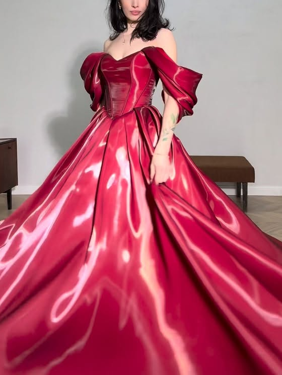Effortlessly Elegant Garment with a Timeless Design