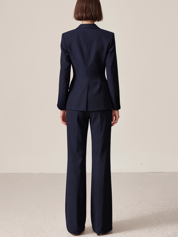 Classic Vintage Trousers with a Flattering Fit