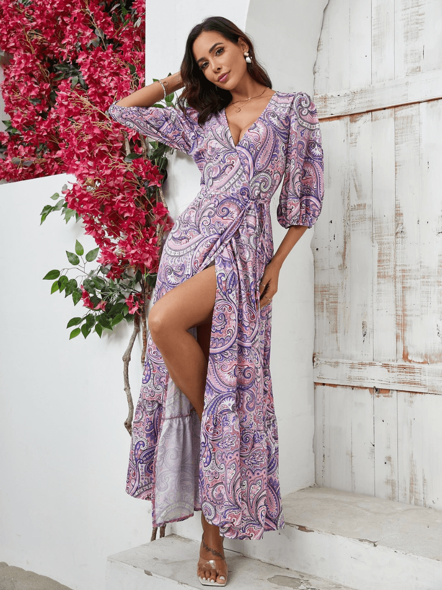 Gracefully Styled Dress for Any Occasion