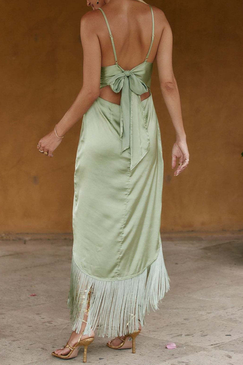 Beautifully Finished Dress in a Timeless Design