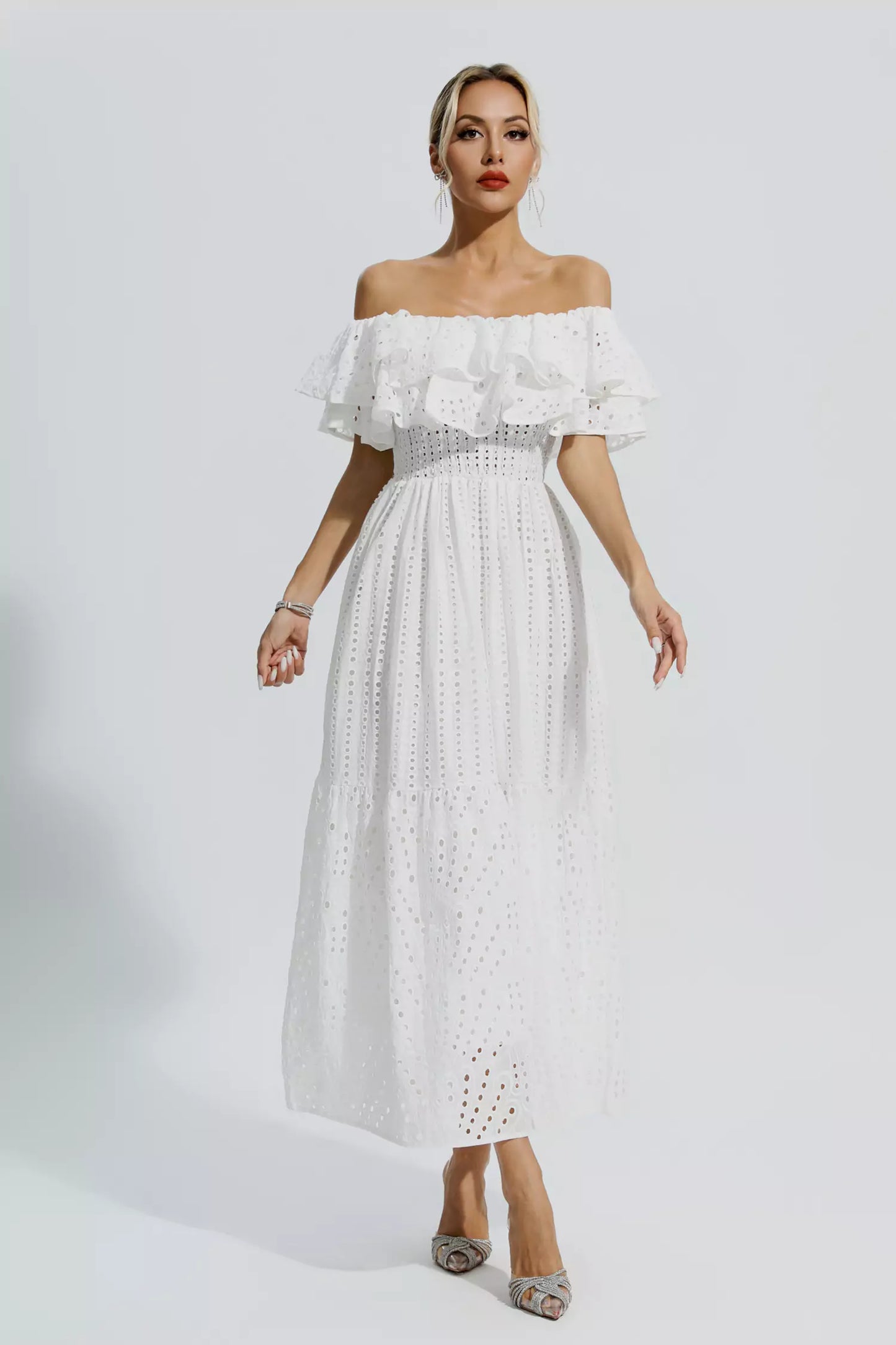 Beautifully Crafted Dress in a Classic Style
