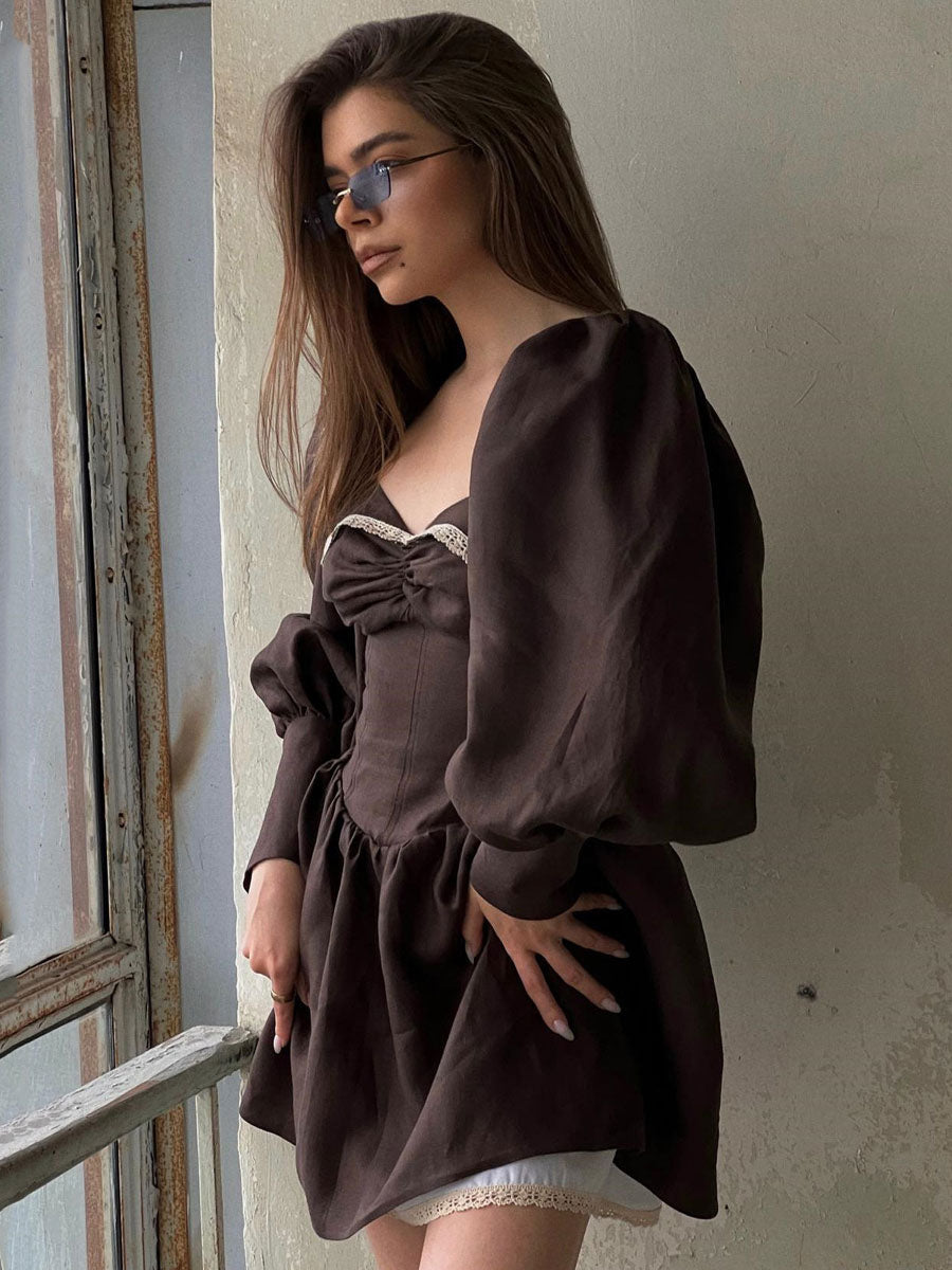 Beautifully Finished Dress in a Timeless Design