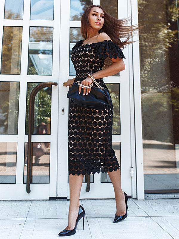 Effortlessly Elegant Dress with a Timeless Design