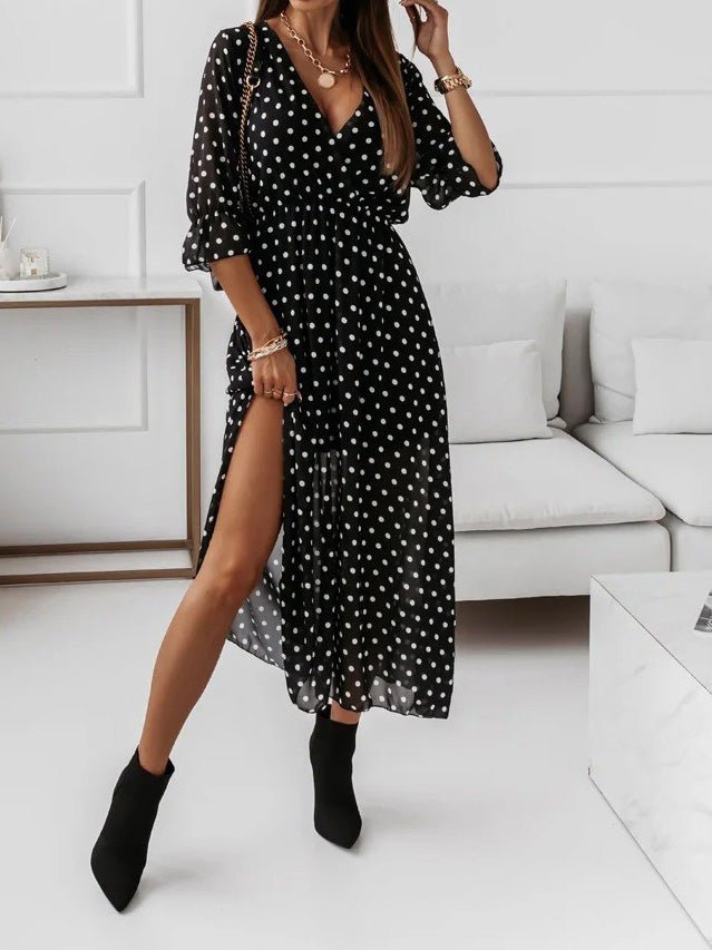 Classic Vintage Dress with a Flattering Fit