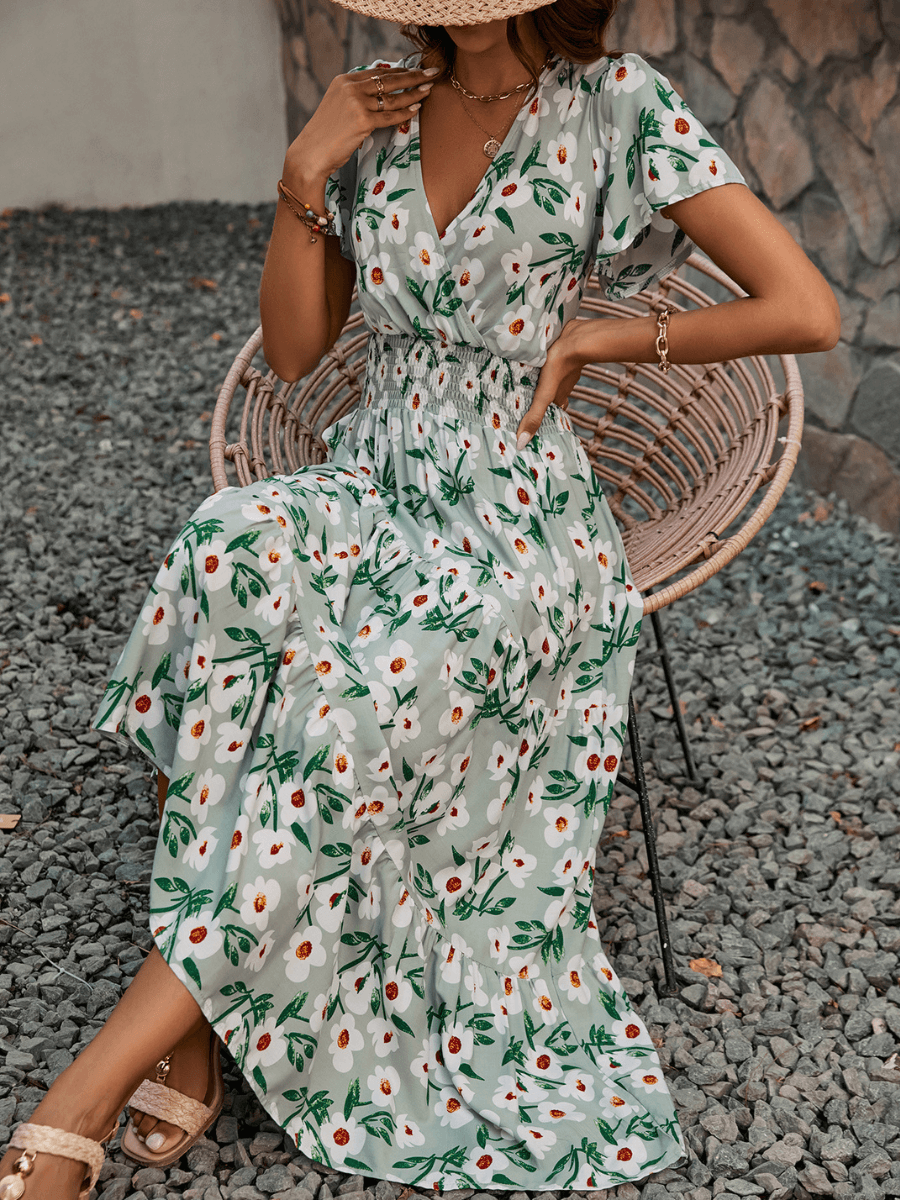 Classic Vintage Dress with a Flattering Fit