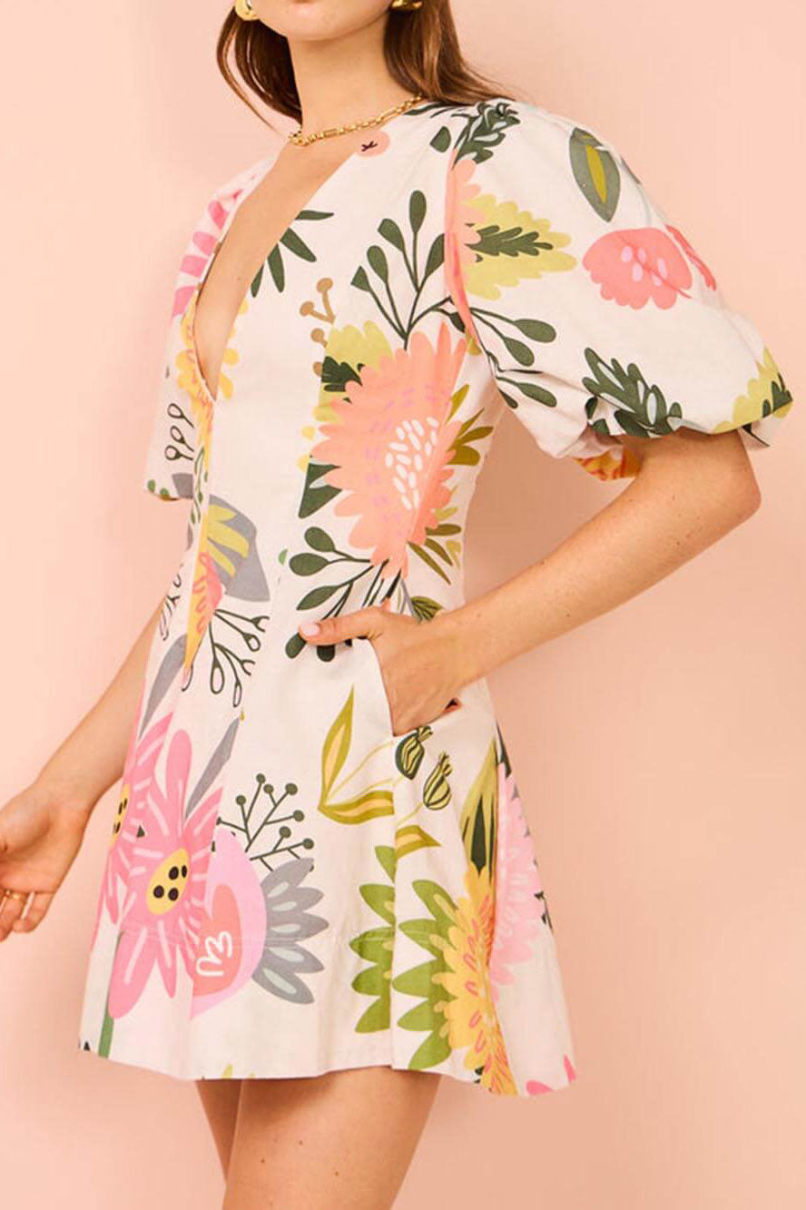 Classic Vintage & Enduringly Stylish Dress